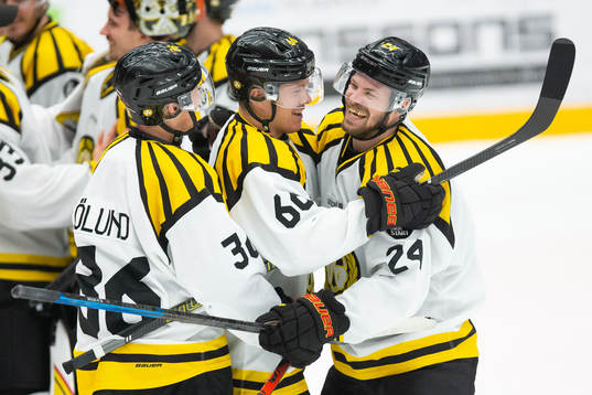 Bläddra bland fler bilder av Ishockey, SHL, HV71 - Brynäs