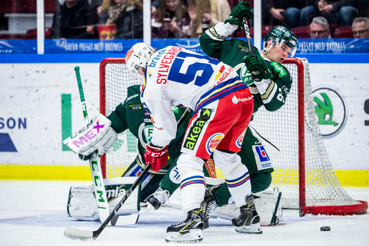 Malmö Redhawks Emil Sylvegård och Färjestads Michael