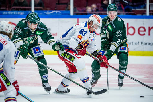 Malmö Redhawks Fredrik Händemark mot Färjestads Johan