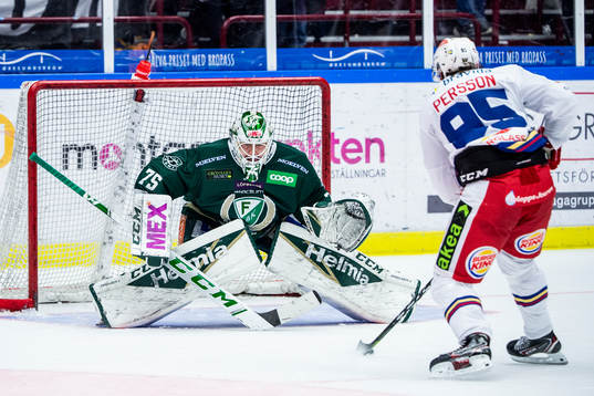 Färjestads målvakt Arvid Holm och Malmö Redhawks Carl