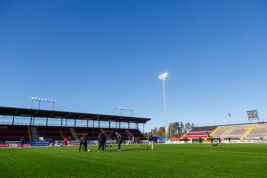 GAIS spelare värmer upp