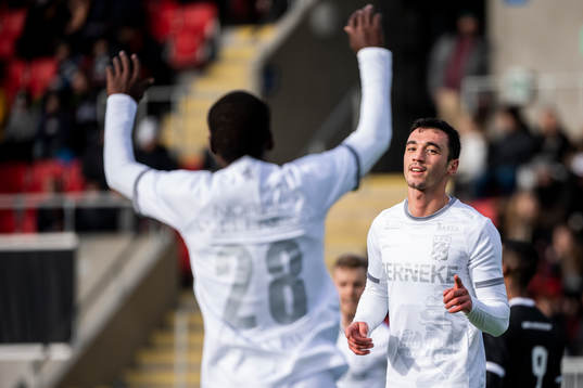 IFK Göteborgs Giorgi Kharaishvili jublar