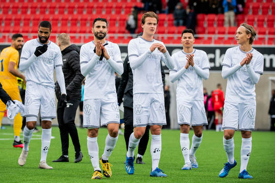 IFK Göteborgs André Calisir och August Erlingmark jublar