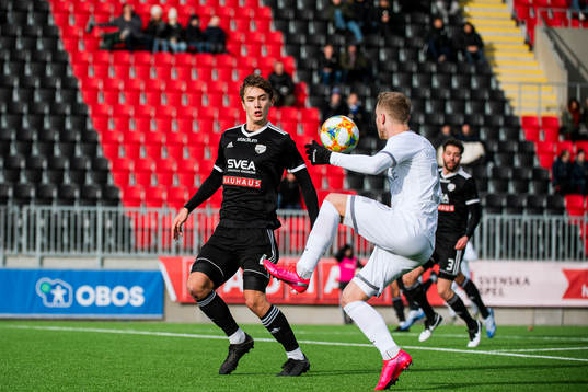 Sollentunas Gustaf Lagerbielke och IFK Göteborgs Victor