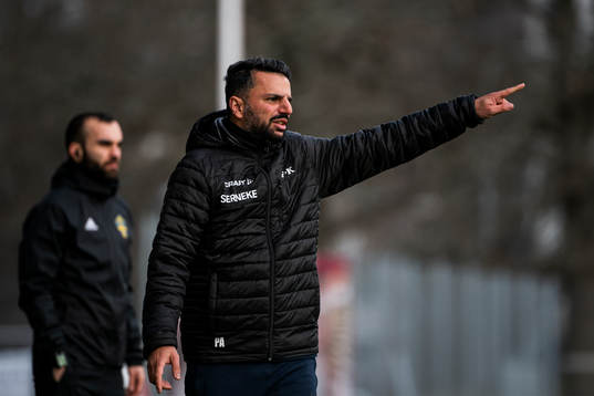 IFK Göteborgs tränare Poya Asbaghi