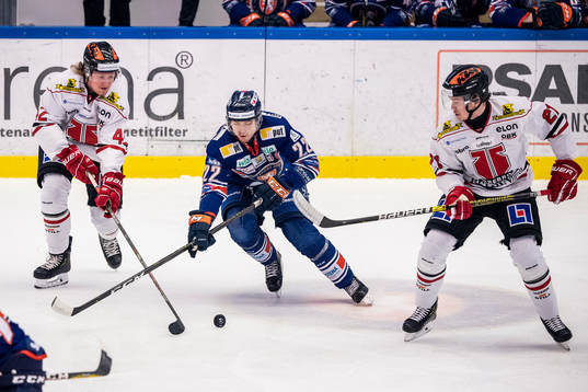 Örebros Robin Salo och Linus Öberg mot Växjös Jacob