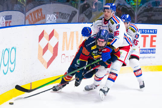 Djurgårdens Alexander Holtz och Oskarshamns Arsi Piispanen