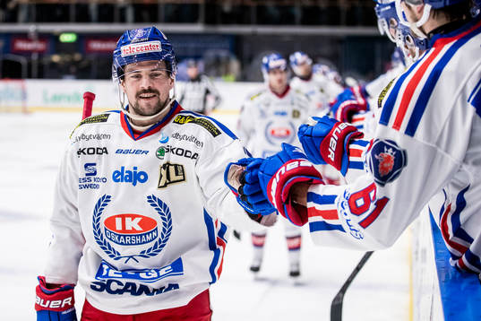 Oskarshamns Jesper Dahlroth jublar