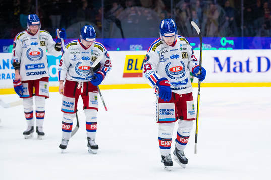 Oskarshamns Filiph Engsund deppar med lagkamrater