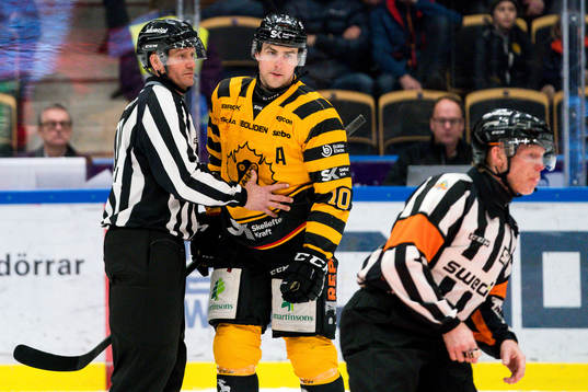 Skellefteås Joakim Lindström var arg på domare Patric