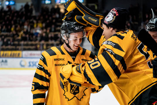 Skellefteås Philip Broberg jublar