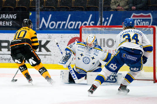 Skellefteås Joakim Lindström gör 6-2 på Leksands