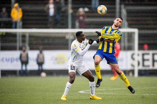 Häckens Godswill Ekpolo och Eskilsminnes Gjenis Zeqiri