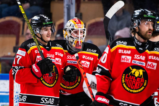 Luleås målvakt Joel Lassinantti jublar