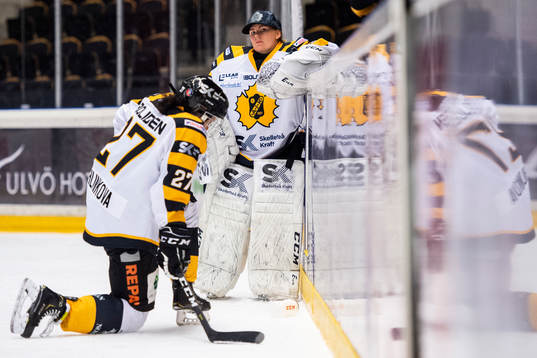 Skellefteås Janka Hlinkova och Emelie Lindqvist deppar
