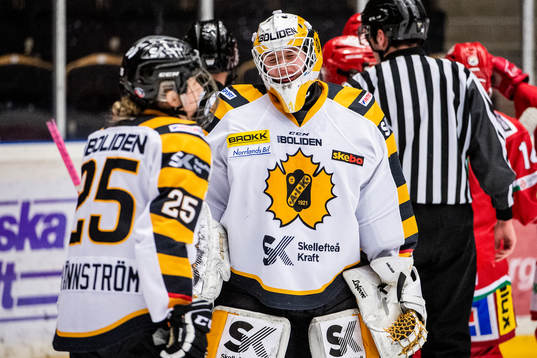Skellefteås målvakt Miranda Dahlgren deppar