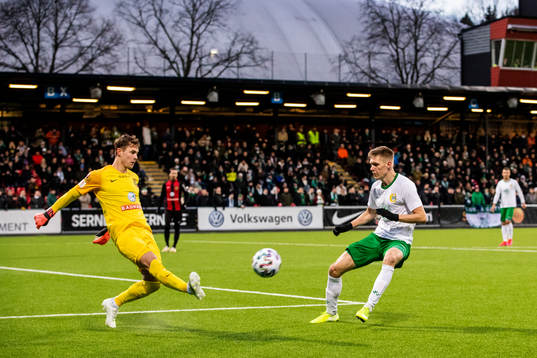Brommapojkarnas målvakt Jonas Olsson Hammarbys Aron