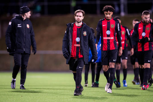 Brommapojkarnas Simon Helg deppar