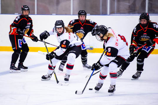 Malmö Redhawks Kristine Melberg och Jessica Campbell