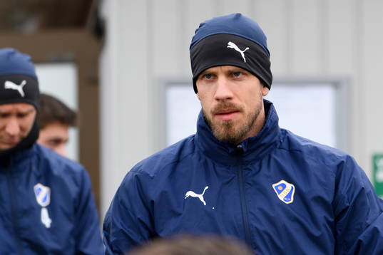 Halmstads Andreas Hadenius före fotbollsmatchen i Svenska