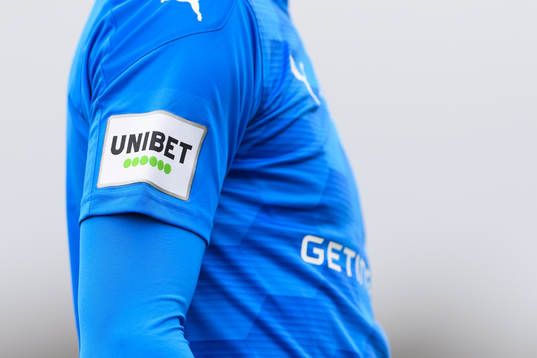 Unibet logo på tröja