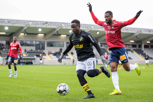 s Erick Otieno och Örgrytes Abdoul Razak