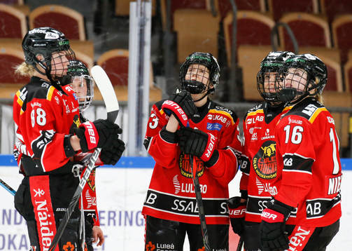 Luleås Ronja Savolainen, Michelle Karvinen och Petra
