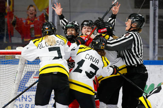 Luleås Michelle Karvinen mot Brynäs Johanna Olofsson och