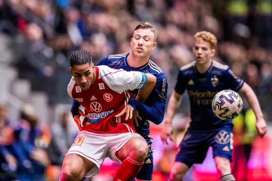 Sandvikens Emil Bellander och Djurgårdens Fredrik Ulvestad