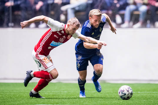 Sandvikens Christoffer Aspgren med Djurgårdens Nicklas