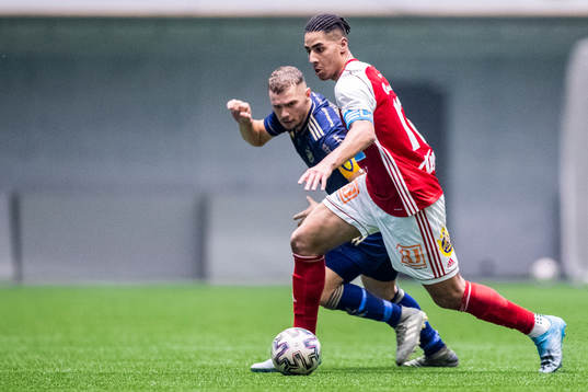 Sandvikens Emil Bellander och Djurgårdens Jesper Karlström