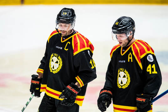 Brynäs Anton Rödin och Greg Scott deppar