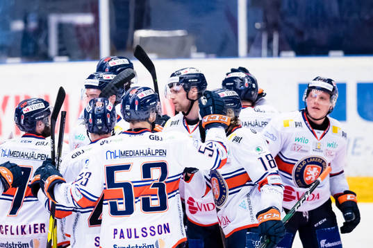 Växjös spelare jublar