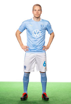 s Oscar Lewicki