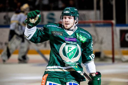 Färjestads Emil Forslund jublar