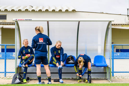 Lotta Ökvist and Stina Blackstenius