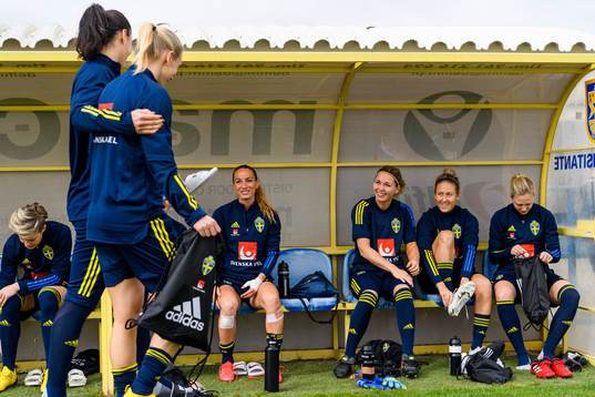Goalkeeper Zecira Musovic, Lina Hurtig, goalkeeper Jennifer