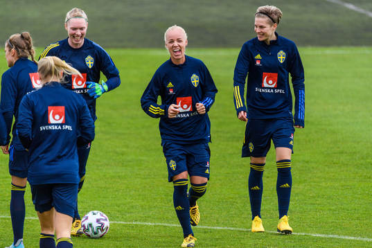 Goalkeeper Hedvig Lindahl, Caroline Seger and Lina Hurtig