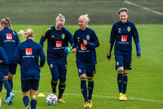 Goalkeeper Hedvig Lindahl, Caroline Seger and Lina Hurtig
