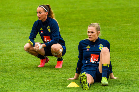 Kosovare Asllani and Fridolina Rolfö