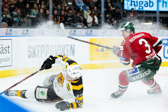 Skellefteås Albin Sundsvik tappa skäret bredvid