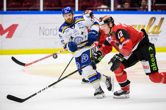 Leksands Spencer Abbott och Malmö Redhawks Lars Bryggman