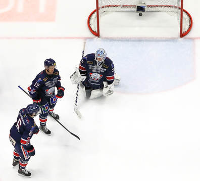 Linköpings Jonas Holös, Sebastian Karlsson och målvakt