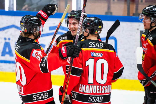 Luleås Juhani Tyrväinen jublar