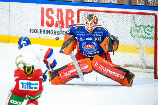 Oskarshamns målvakt Marcus Hellgren och Jesper Dahlroth