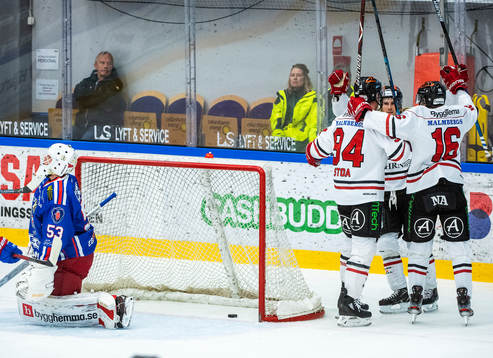 Örebros Ryan Stoa jublar