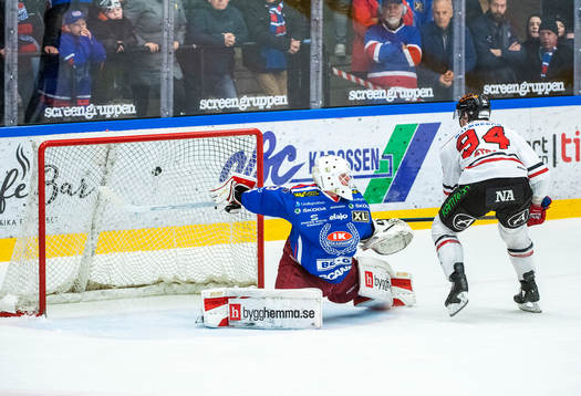 Örebros Ryan Stoa gör mål på straff