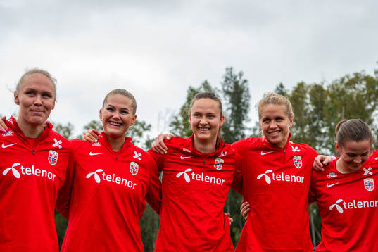 Maria Thorisdottir, Lisa-Marie Karlseng Utland, Caroline