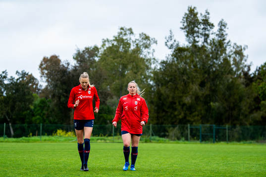 Synne Sofie Kinden Jensen and Therese Sessy Åsland of the