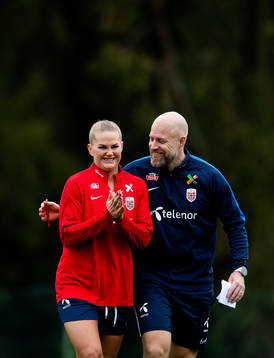 Lisa-Marie Karlseng Utland and Anders Jacobson, assistant